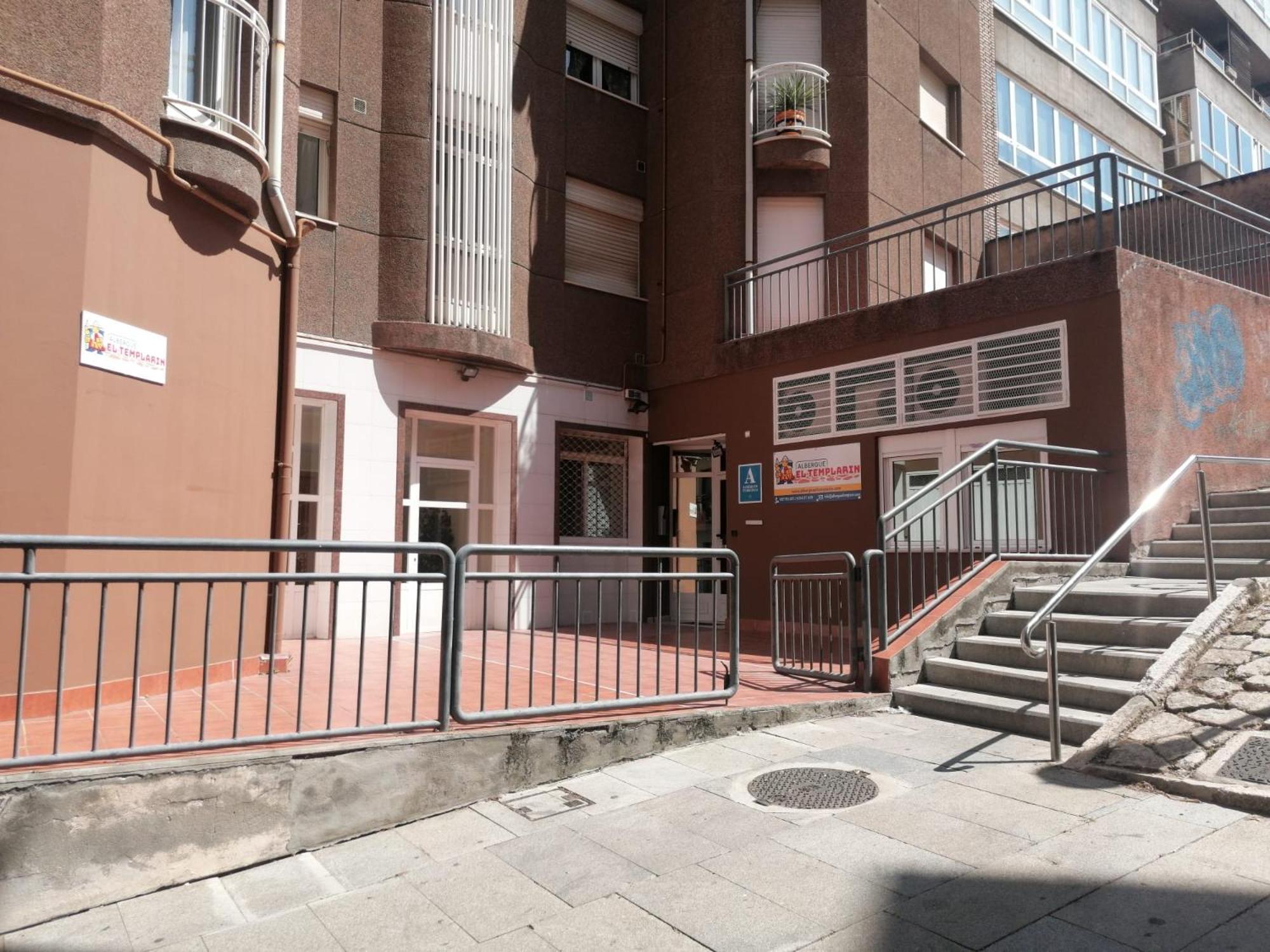 Albergue El Templarin ポンフェラダ エクステリア 写真